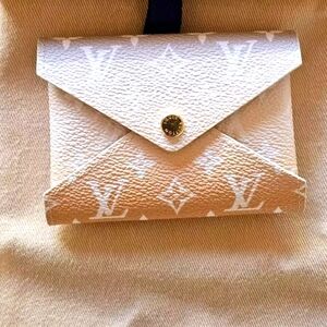 Louis Vuitton Giant Monogram Flower Kirigami Brume Pouch Credit Card & ID Holder
